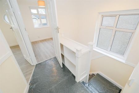 3 bedroom semi-detached house to rent - Photo 5