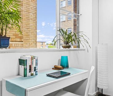 Corner Studio Apartment with Parking, Moments from Centennial Park - Photo 4