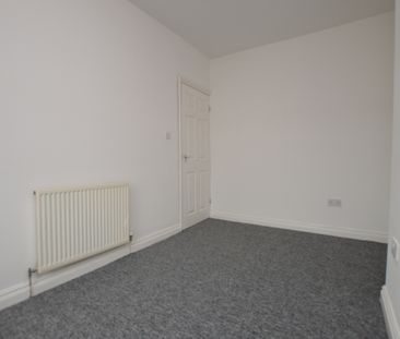 3 Bedroom Terraced House - Photo 5