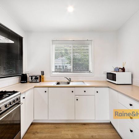 MODERN LIVING - Photo 3