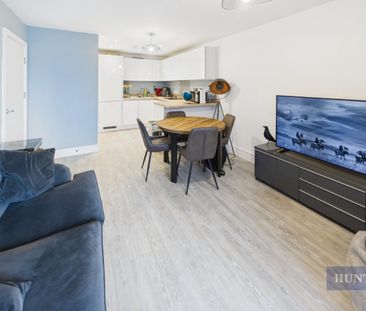 1 bedroom Flat To Let - Photo 3