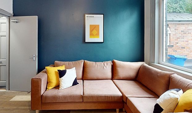 Modern 5-Bedroom Home on Ecclesall Road – Perfect for Students & Sharers - Photo 1