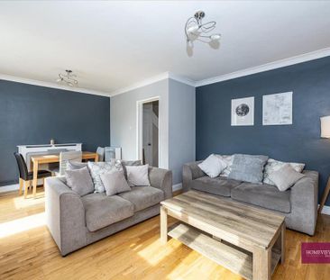 3 bedroom flat to rent - Photo 1