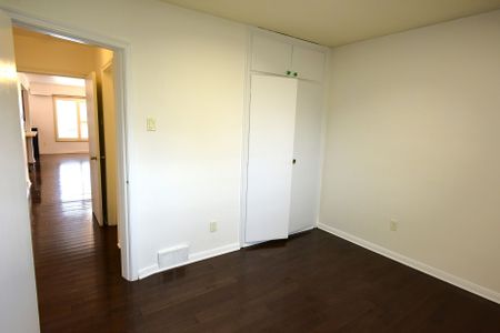 For Lease - 33 Alrita Crescent, Toronto, Ontario - Photo 5