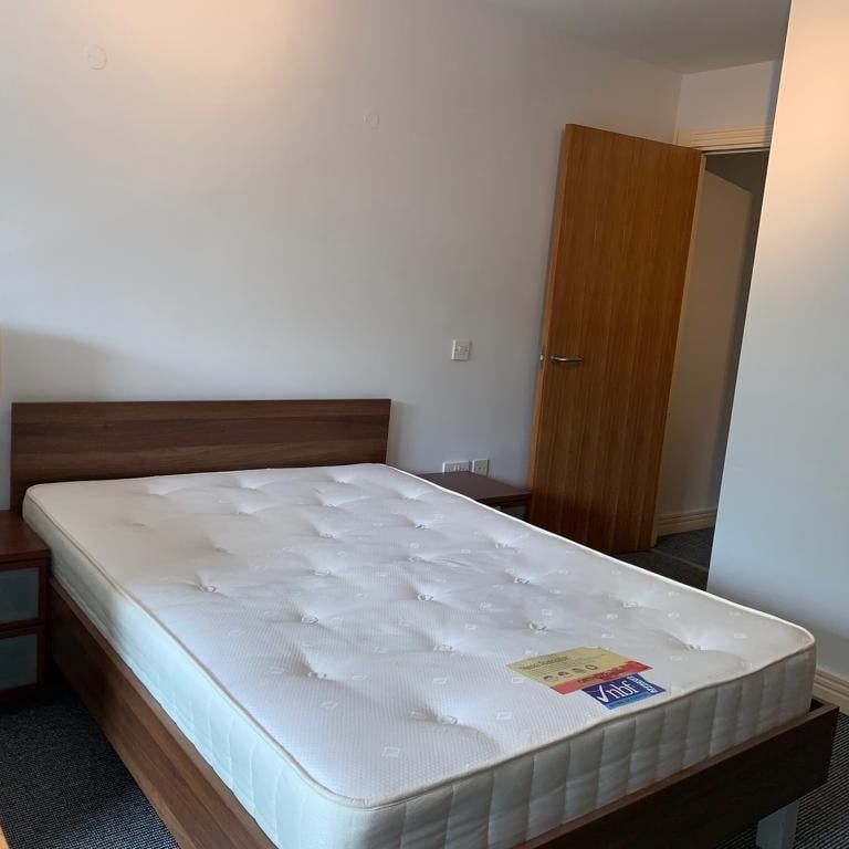 1 Bed Flat, Birmingham City Centre, B16 - Photo 1