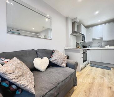 1 bedroom flat to rent - Photo 6