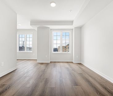 For Lease - 21 Victor Metcalf Lane, Richmond Hill, Ontario - Photo 5