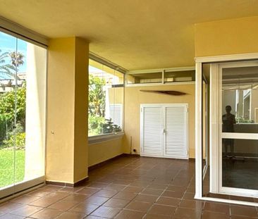 Apartamento 3 dormitorios en alquiler en Bahía de Marbella - Foto 2