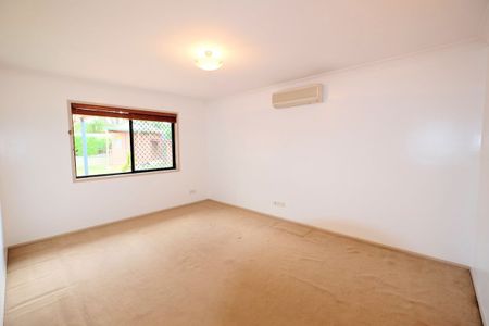 Large Family Home with Air Conditioners in Convenient Location!! - Photo 5