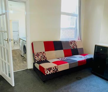 3 bedroom house on Northfield Road, CV1 2PB - Photo 1