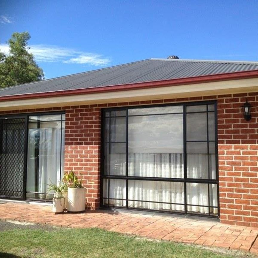 3 Curlew Crescent, 2340, Tamworth Nsw - Photo 1