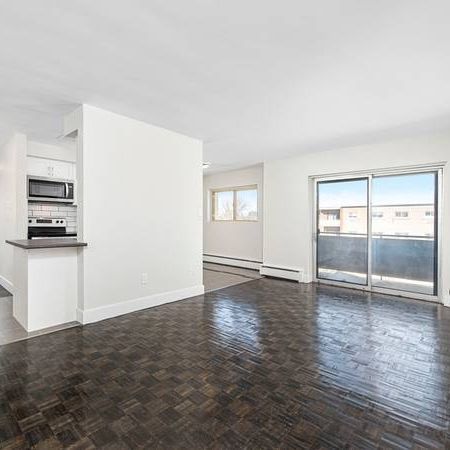 Pet-Friendly Renovated Suites Right by Oshawa Centre! (Marland) - Photo 1