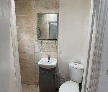 Studio Flat, Barnes Road, IG1 - Photo 6
