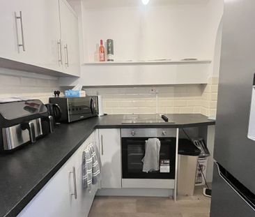 London Road South, Lowestoft - Photo 4