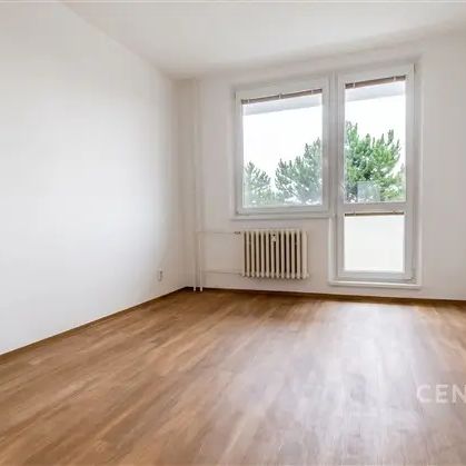 Prostorný byt 2+1 po rekonstrukci s lodžií | 56 m - Фото 1