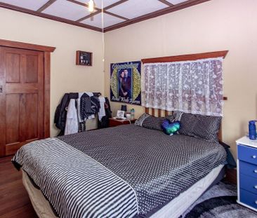 Charming 1 BDR Bluff Hill Flat with Seaviews - Photo 5