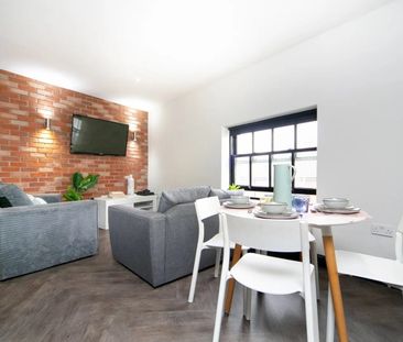 4 Bed Flat, Great Newton Street, L3 - Photo 1