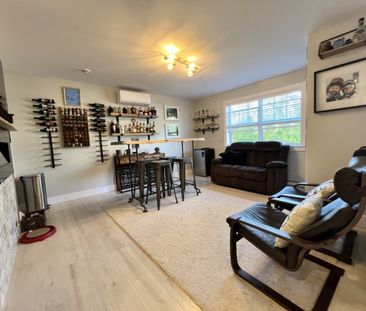 21 Harley Lane – 3 BR 3 BATH + REC ROOM + GARAGE GORGEOUS HUBLEY HO... - Photo 6