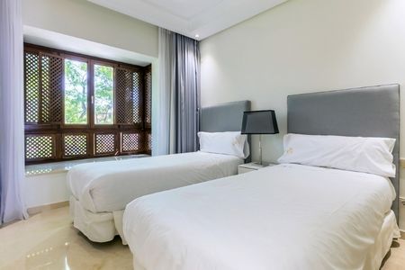 3 Bedroom Apartment For Rent in Puerto Banús, Málaga - Photo 3