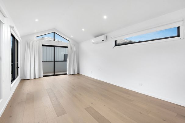 2/5 Rubicon Street, Reservoir VIC 3073 - Photo 1