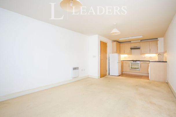 1 bedroom apartment to rent Woking Town centre - Photo 1