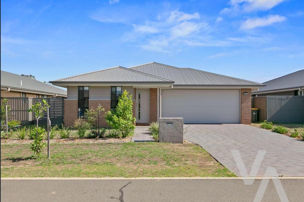 28 Rosemary Street, Fern Bay NSW 2295 - House For Rent | Domain - Photo 1