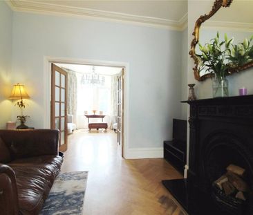 4 bedroom end of terrace house to rent - Photo 3