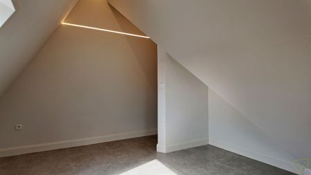 Vernieuwd appartement met terras en centrale ligging! - Photo 2