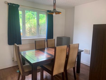 3 Bed Semi-Detached House, Mauldeth Road West, M20 - Photo 2