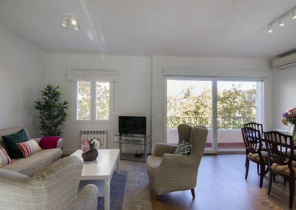 Calle de Fortunata y Jacinta, Madrid, Community of Madrid 28020