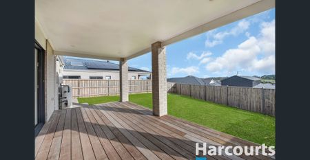 Generous Family Home Near To Park - Photo 2