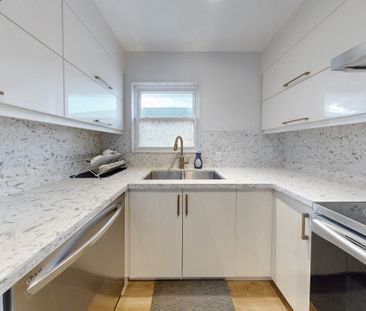 For Lease - 22 Wayne Avenue, Toronto, Ontario - Photo 5