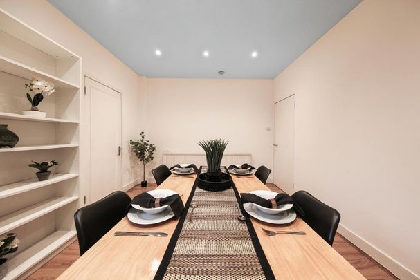 1 bedroom in a house share to rent - Photo 1