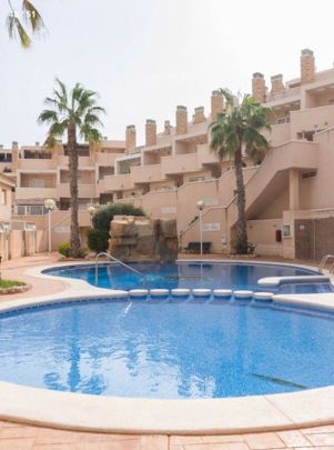 Alquiler de chalet adosado en Calle deposito dee agua, 28 - Photo 1