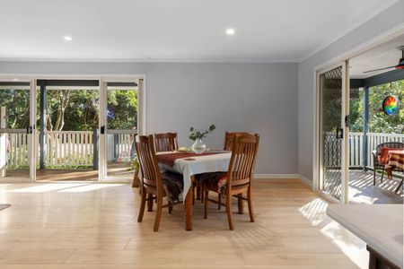 Charming Queenslander with Mountain Views and Outdoor Entertaining - Photo 3