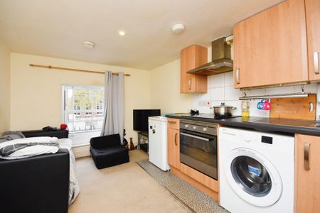 1 bedroom apartment to rent Duke Street, Chelmsford, CM1 - Photo 3