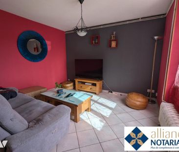 Maison en pierres - Saint-Germain-de-Tallevende-la-Lande-Vaumont - Photo 1