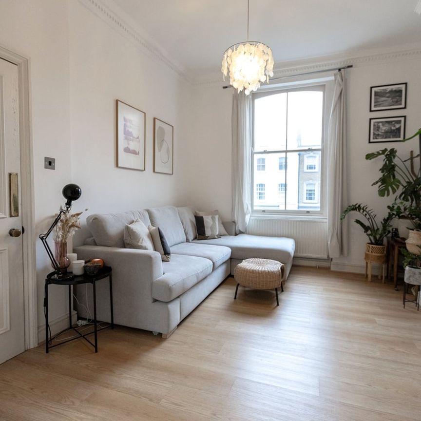 2 Bed Flat, Upper Richmond Road, SW15 - Photo 1