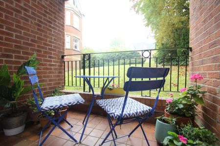 2 bedroom flat to rent - Photo 3