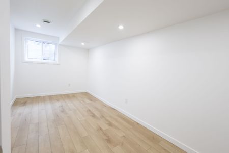 For Lease - 68 First Street Unit# B, Welland, Ontario - Photo 2