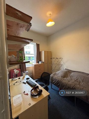5 bedroom flat to rent - Photo 3