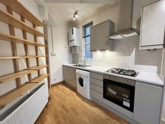 2 bedroom flat to rent - Photo 1