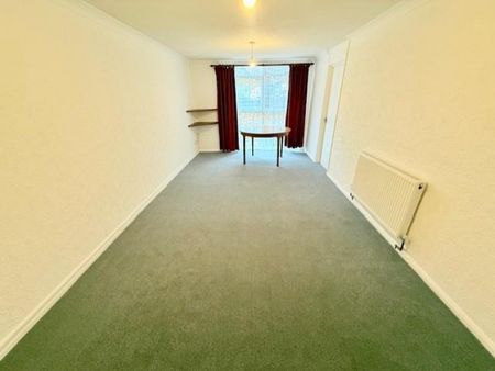 2 bedroom Flat To Let - Photo 2