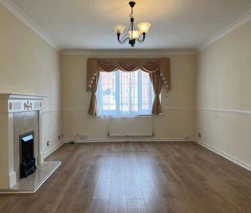 Bexley Gardens, Chadwell Heath, RM6 - Photo 4