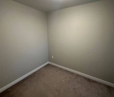 For Lease - 7768 Ascot Circle Unit# 25, Niagara Falls, Ontario - Photo 2