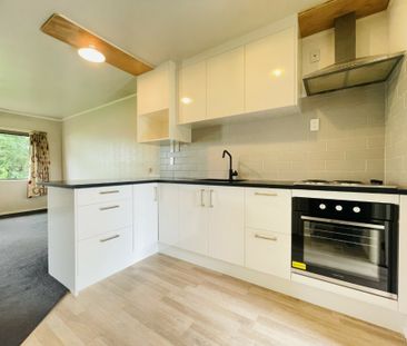 COSY ON CARRUTH - Photo 3