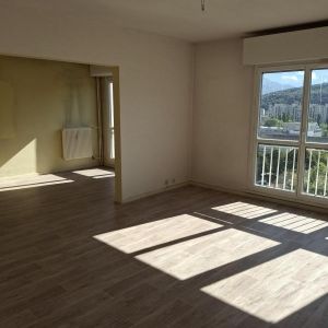 Location Appartement à LE PONT DE CLAIX - Photo 2