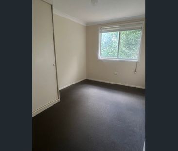 Spacious North Tamworth Unit - Photo 3