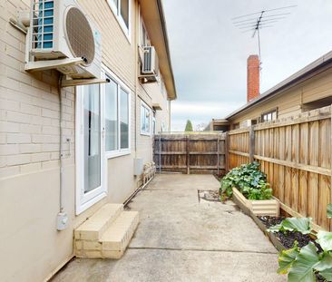 Quiet, Comfortable and Conveniently Located - Photo 5