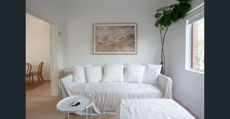 The Mindful Escape - $1,400 a week fully furnished including bills - Photo 2